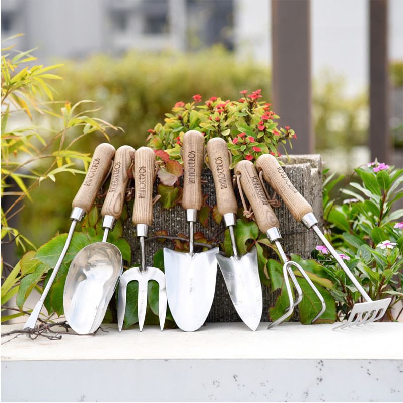 Small weeding tool set
