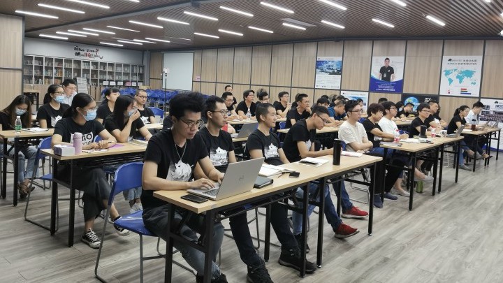 Amoeba business model Training scene Amoeba business model Training scene