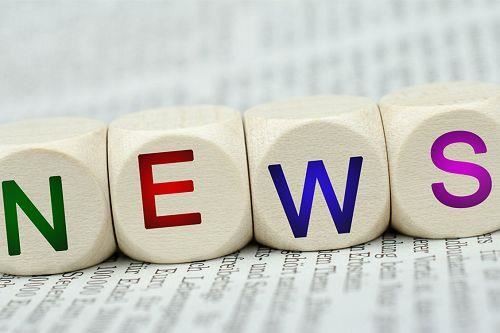 Trojúhelníková motyčka je dobrým pomocníkem pro rytí venkovních malých rostlin